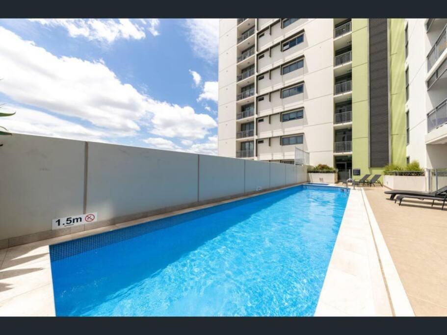 River View In With Parking *