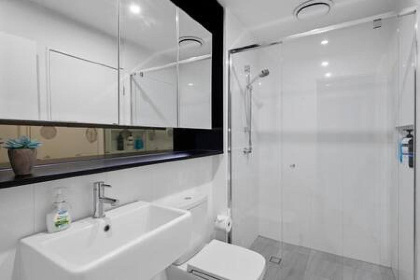 Holiday home Stunning Water View 11th Floor 2br Apt Freeparking