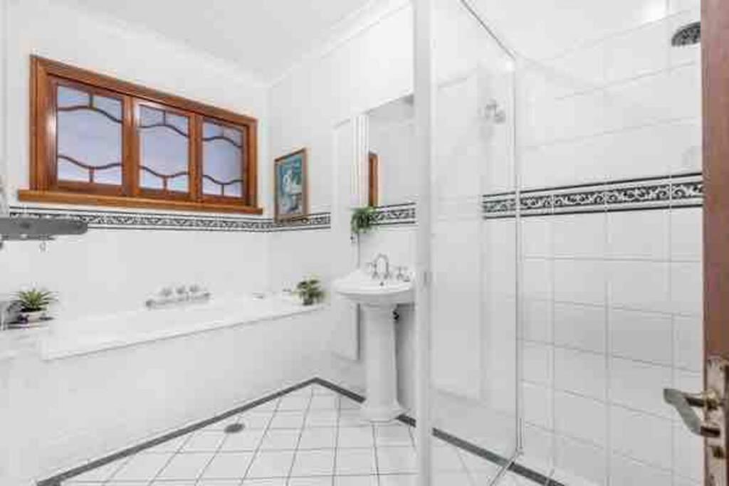Apartment Rosebay Water Front 4 Bd *