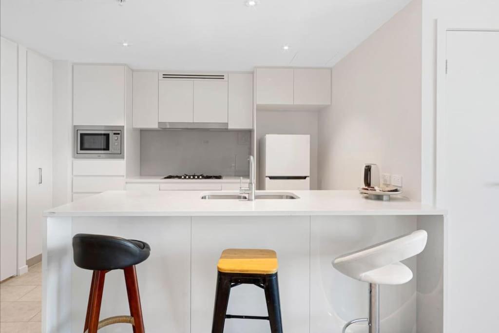 High Level Riverview 1b1b In Centre Of Cbd Apartment