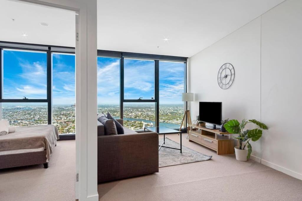 High Level Riverview 1b1b In Centre Of Cbd Apartment Brisbane