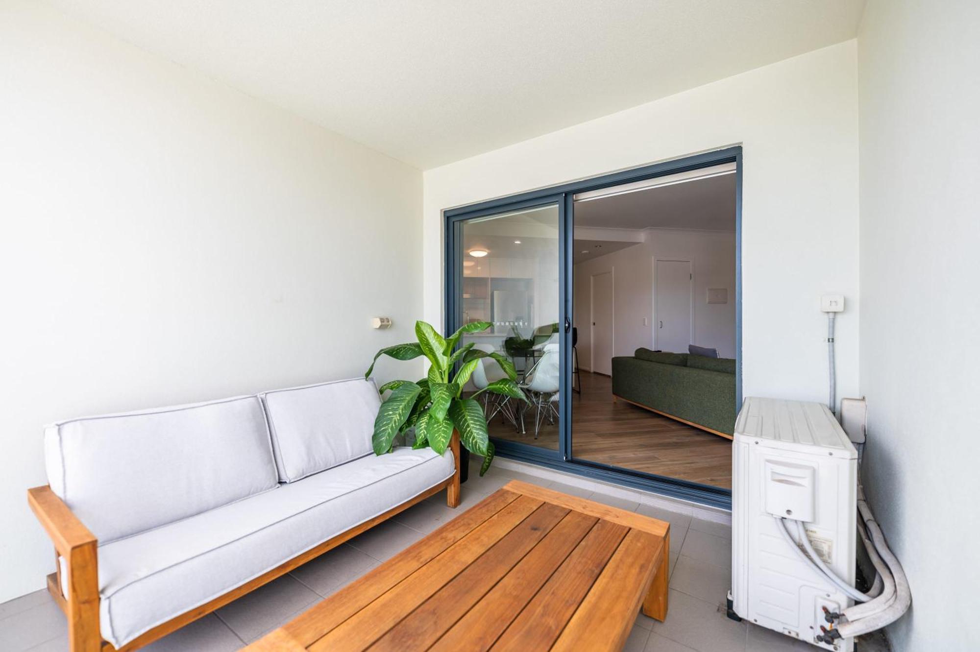Tranquil 2-bed Inner City Retreat With Parking Apartment Brisbane