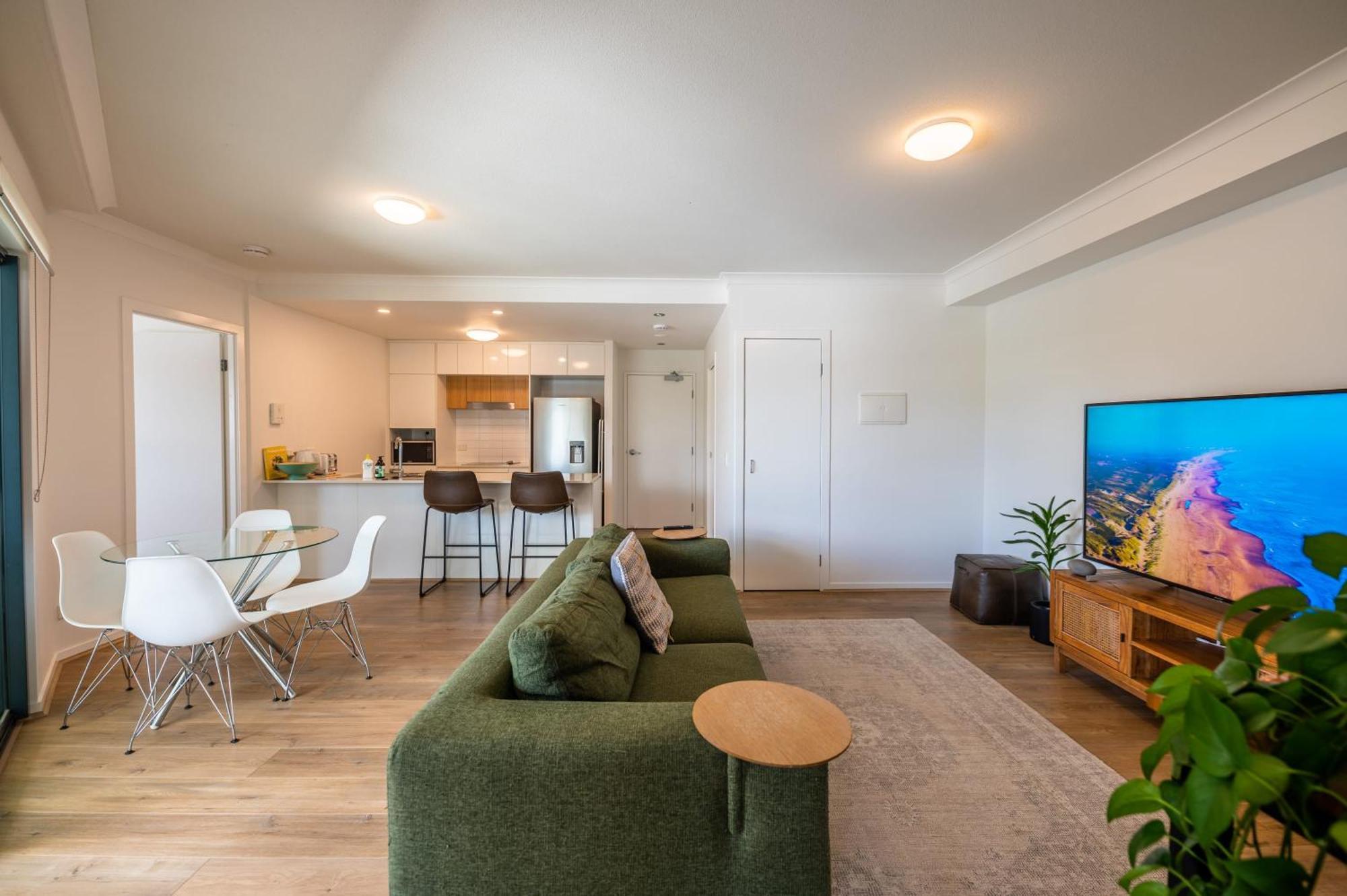 Tranquil 2-bed Inner City Retreat With Parking * Brisbane