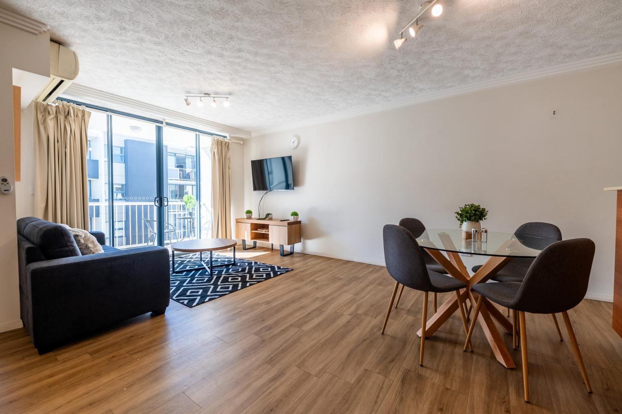 Apartment Urban Luxury City With Pool And Parking