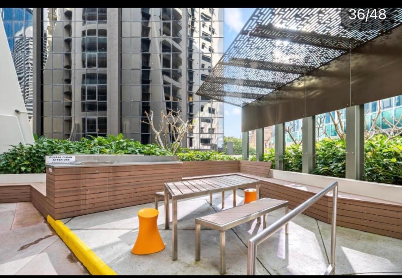Apartment Break Panoramic River Views Free Parking