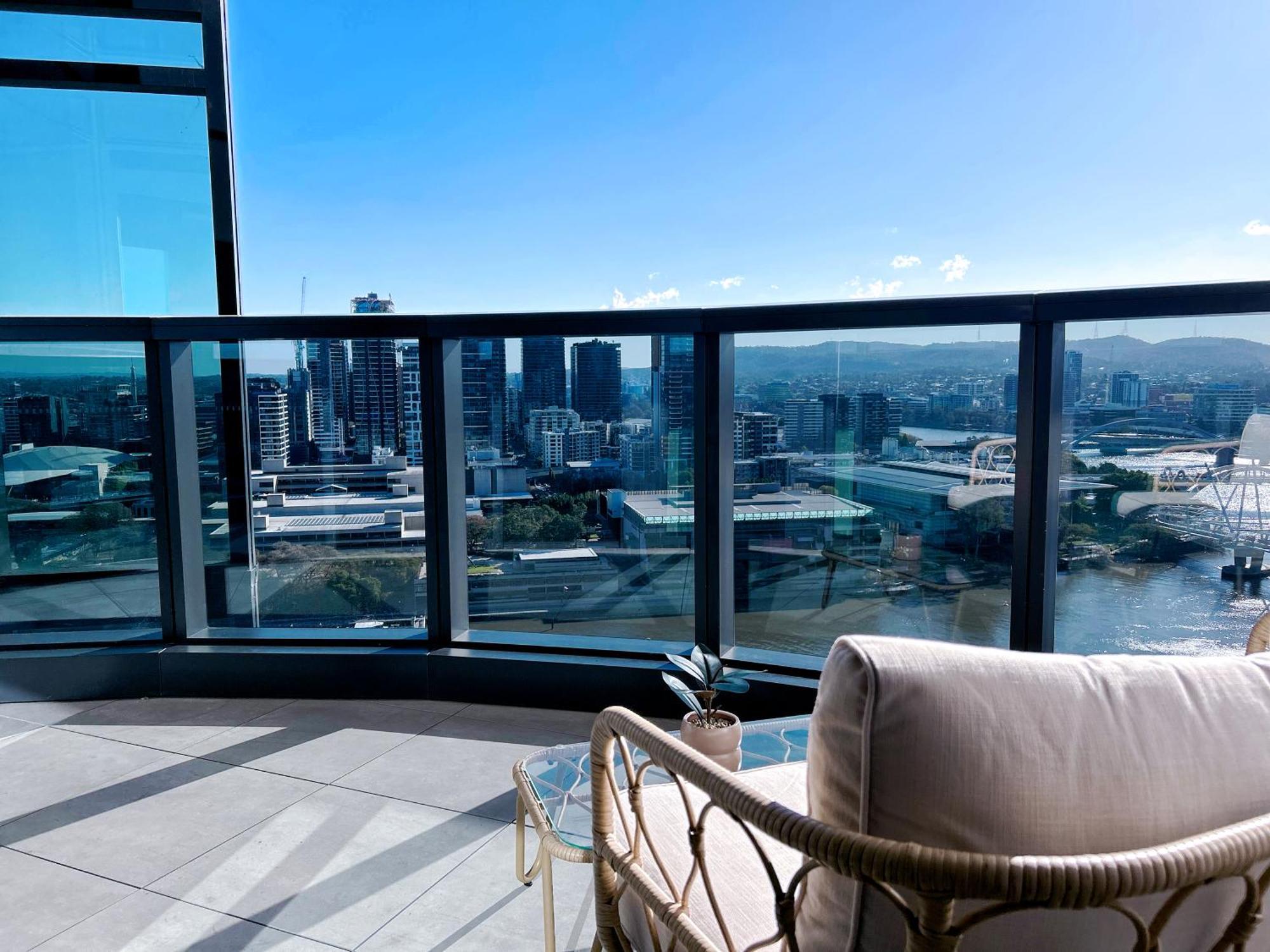 Riverfront Oasis 2bed Panoramic Riverview Apartment Brisbane