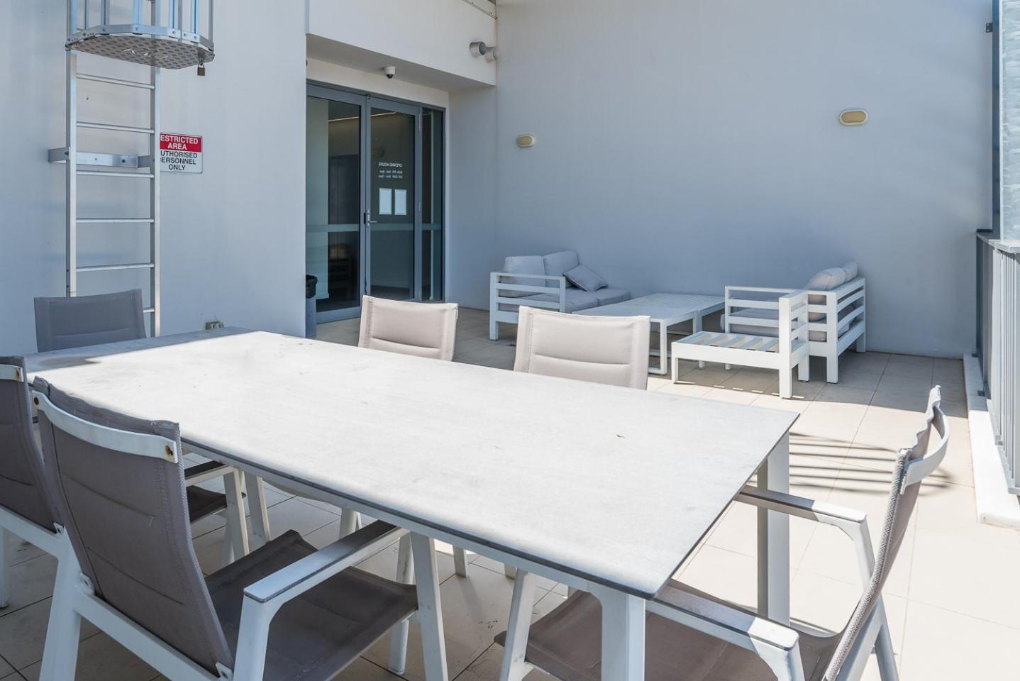 Comfort Two Bedroom With Free Parking In Valley Apartment *