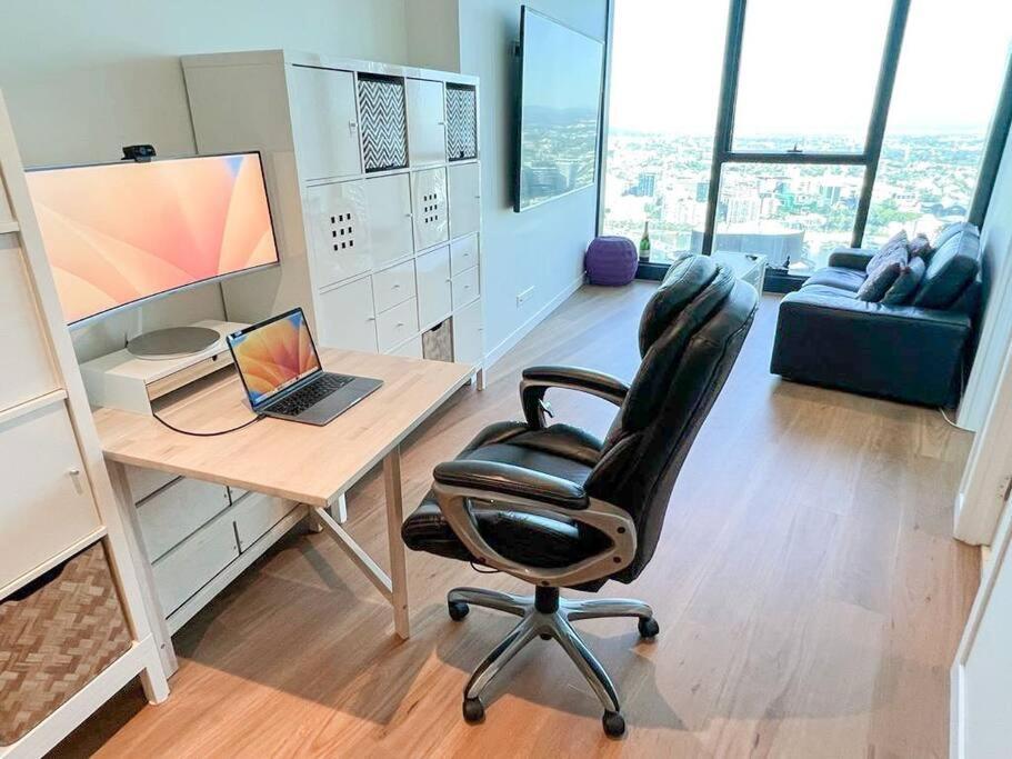 Executive River View 1 King Bed Cbd W Car Park Apartment