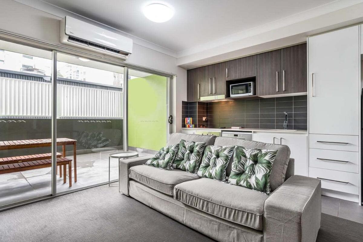Radiant With Rooftop Entertaining Area Apartment