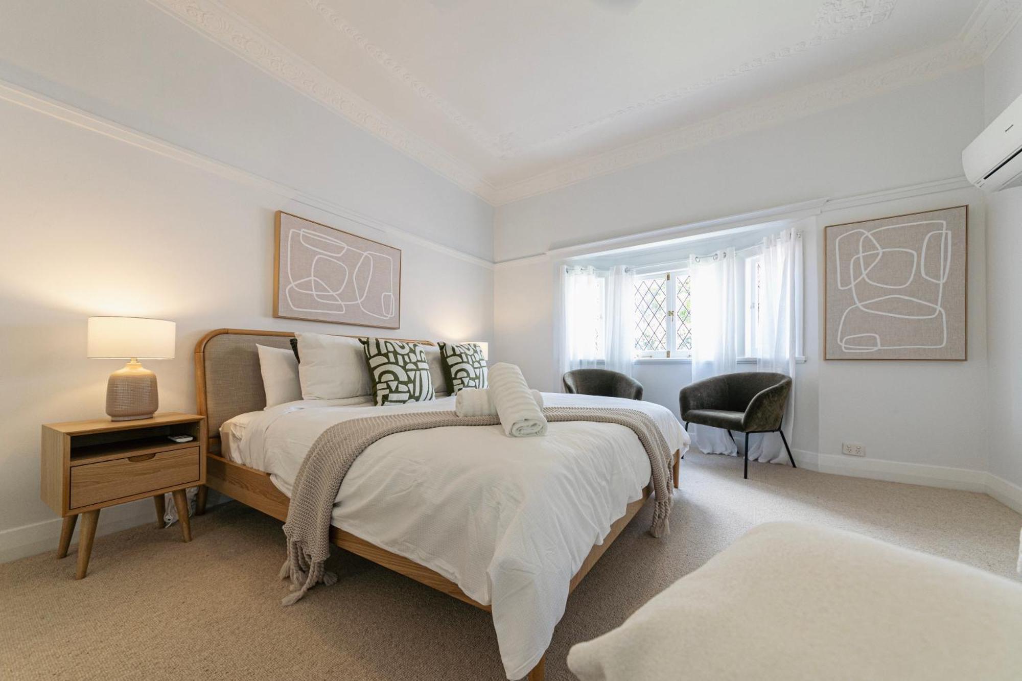 Urban Getaway Bardon Luxe 3 Bed 2 Bath And Pool Holiday home Brisbane