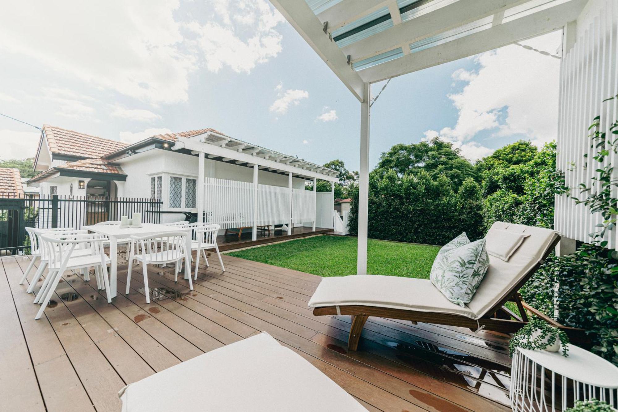 Urban Getaway Bardon Luxe 3 Bed 2 Bath And Pool Holiday home Brisbane
