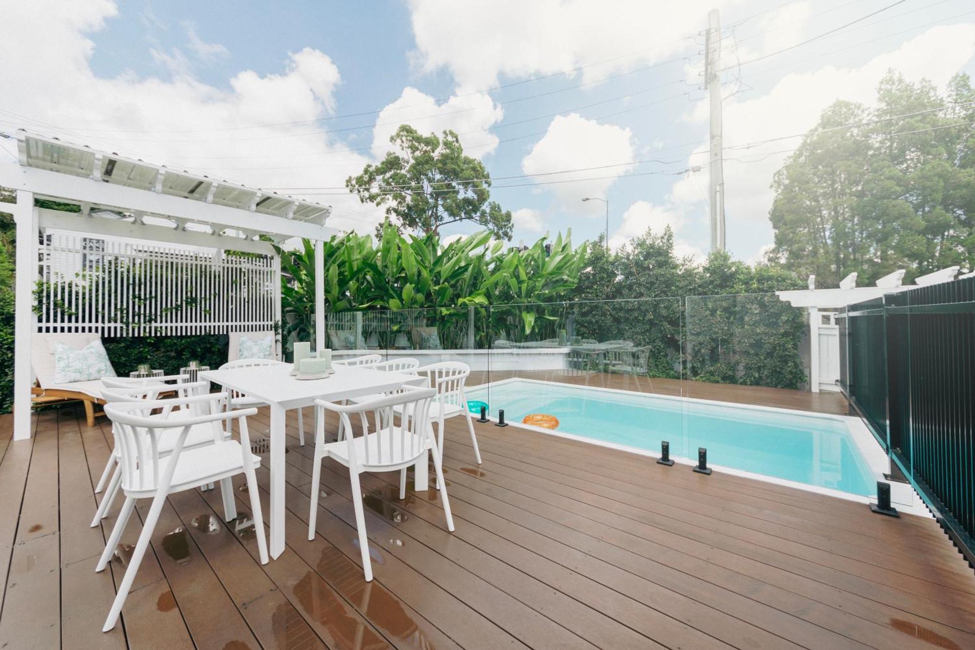 Urban Getaway Bardon Luxe 3 Bed 2 Bath And Pool