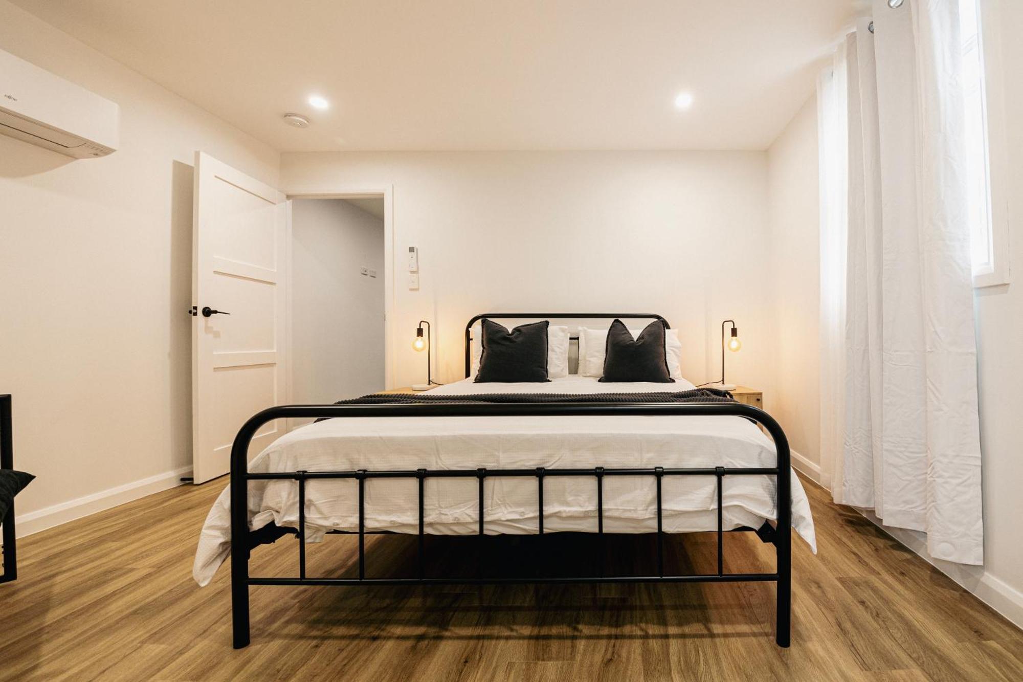 Urban Getaway Bardon Luxe 3 Bed 2 Bath And Pool Holiday home Brisbane