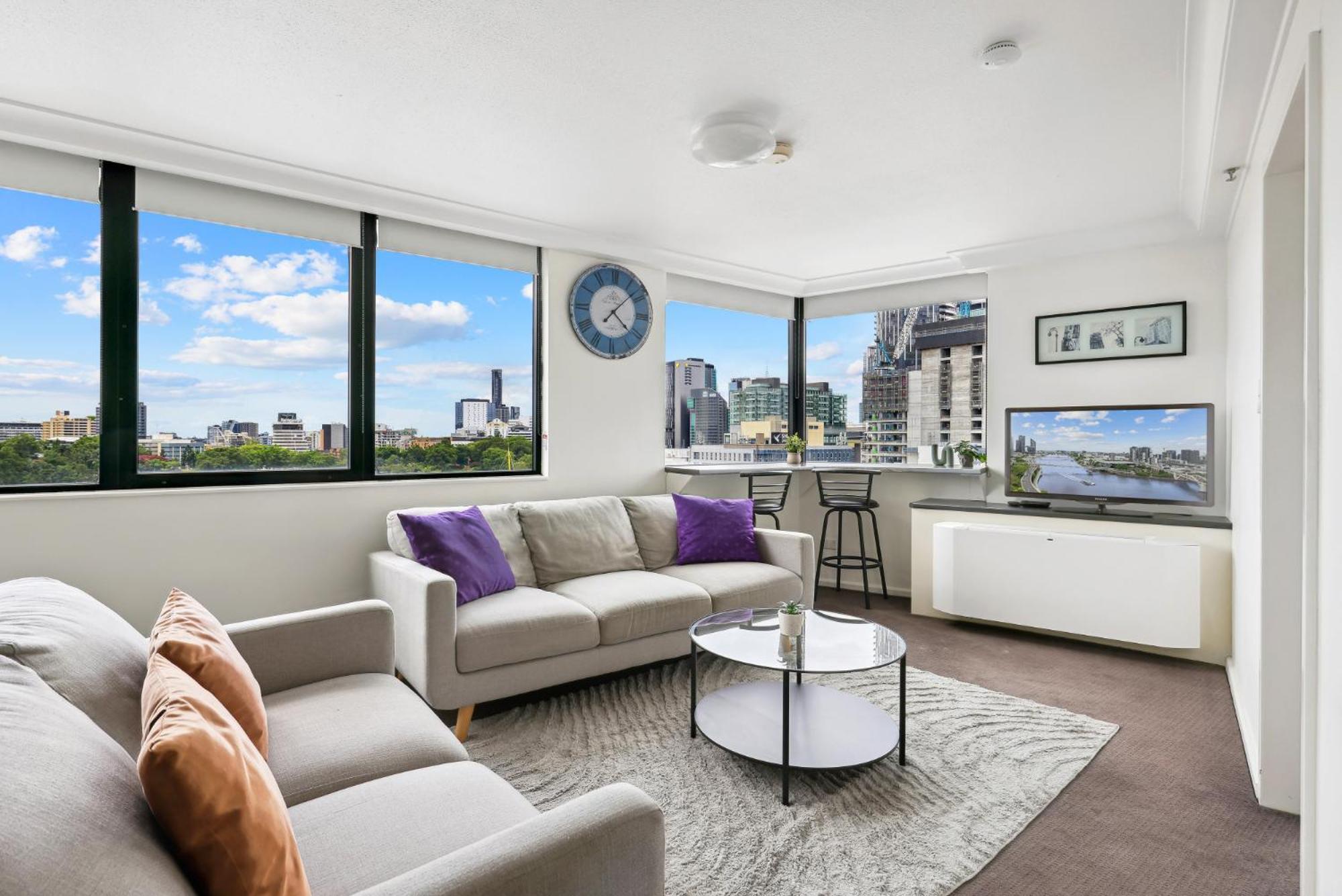 1-bed Pad With Sweeping Views *