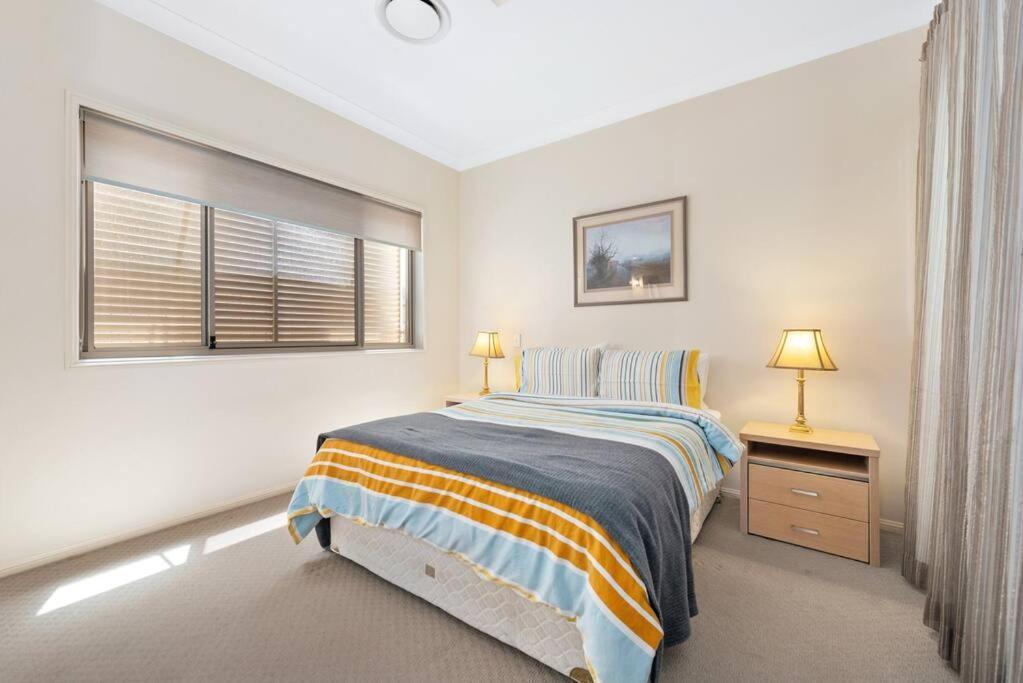 Impeccable Modern 1 Bedroom ~ Taringa Brisbane