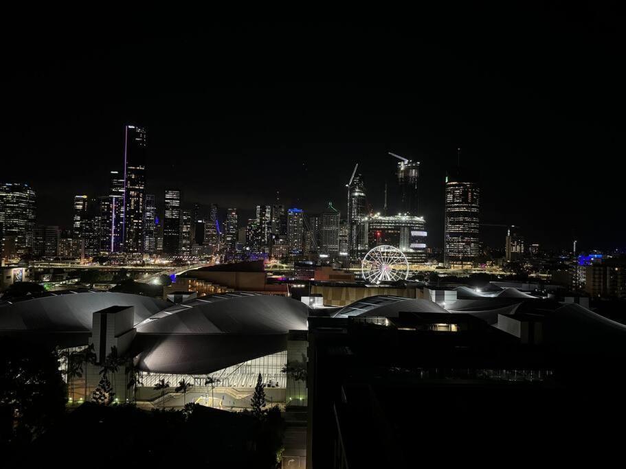 Stylish 1br W Infinite Pool In South Apartment Brisbane