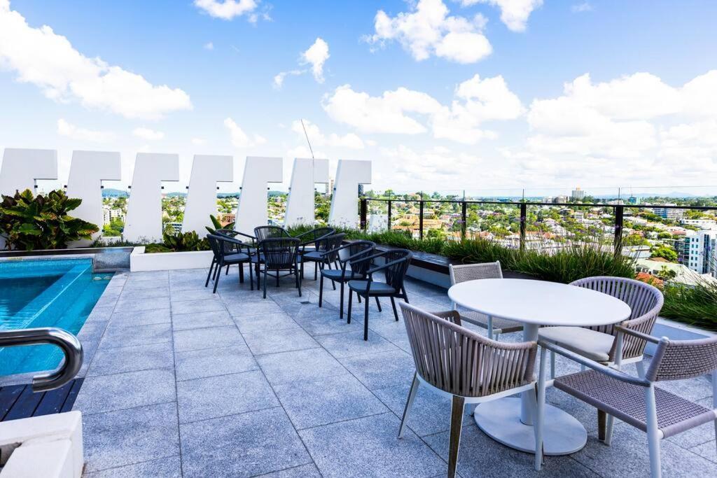 Stylish 1br W Infinite Pool In South *
