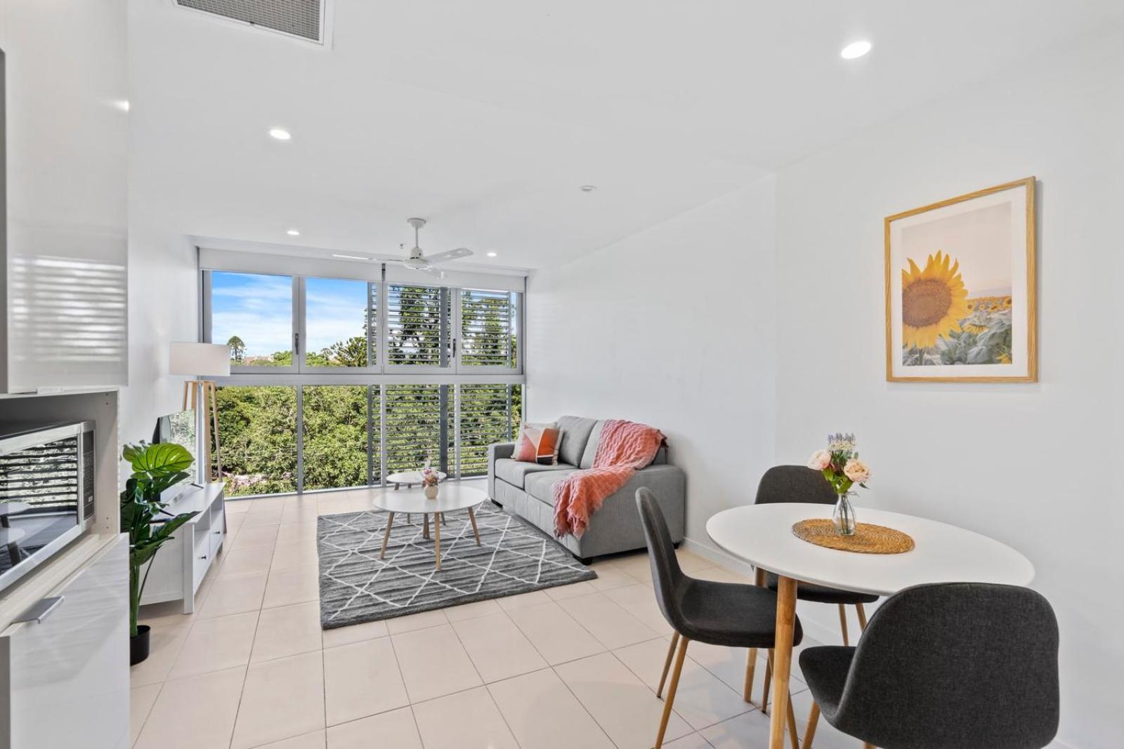 Cozy 1 Bedroom In The Heart Of South With Parking Apartment
