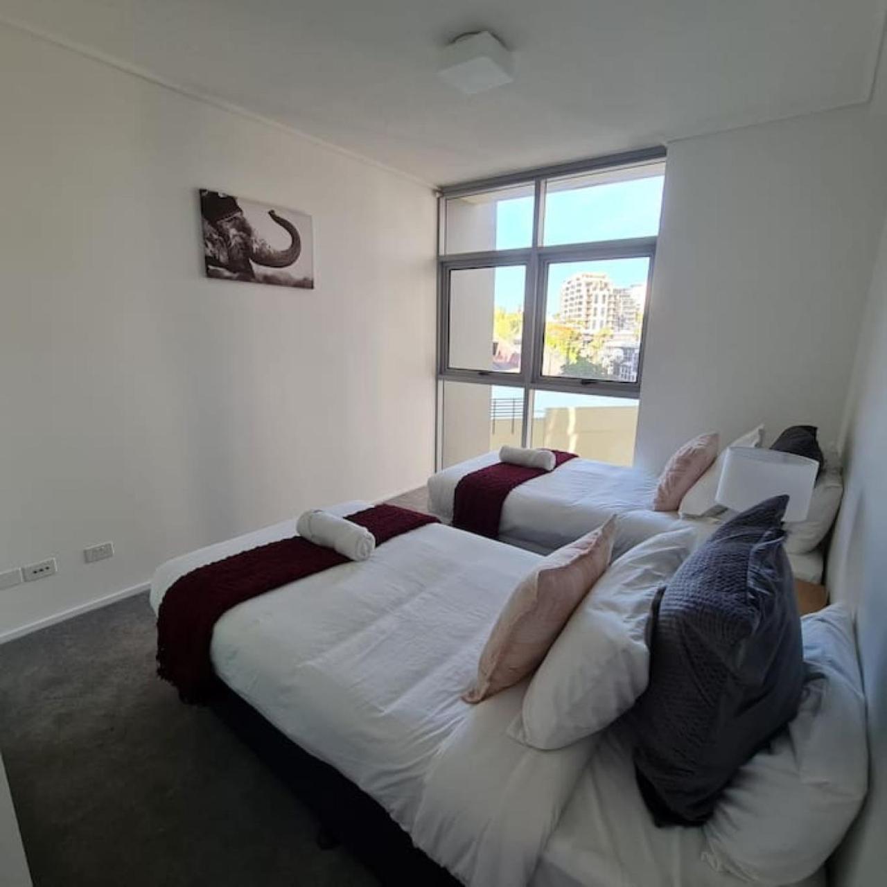 3br Skyline Oasis W River Views, Gym, Carpark, Fastwifi, Tennis Court, Steam Apartment Brisbane