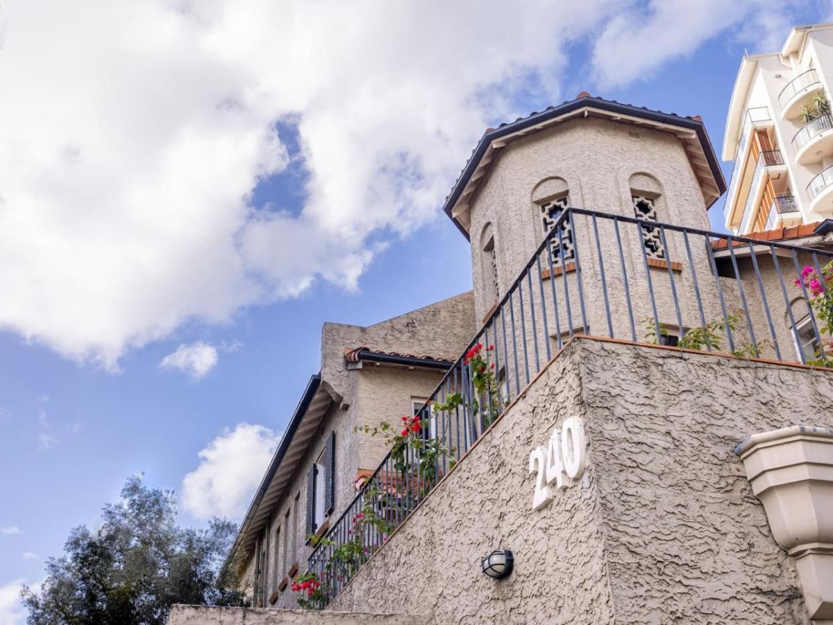 Riverside Heritage Chateau 2br South Apartment