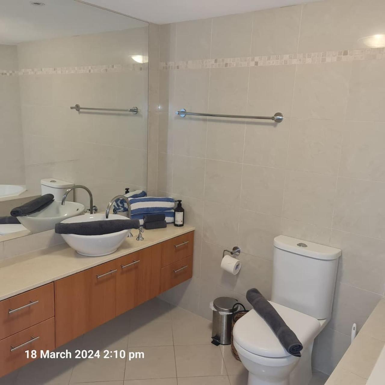 Lux Sub-penthouse With Casino Views Apartment Brisbane