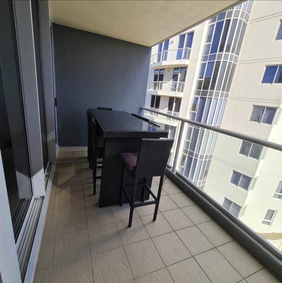 3br Skyline Oasis W River Views, Gym, Carpark, Fastwifi, Tennis Court, Steam Apartment Brisbane