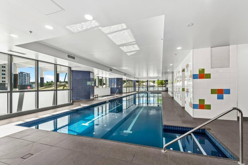 Infinity Excellence!~1bed/1bath/office/1car~views! Apartment *