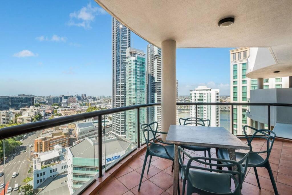 Riverview 2b2b In Cbd W/parking, Pool, Gym * Brisbane