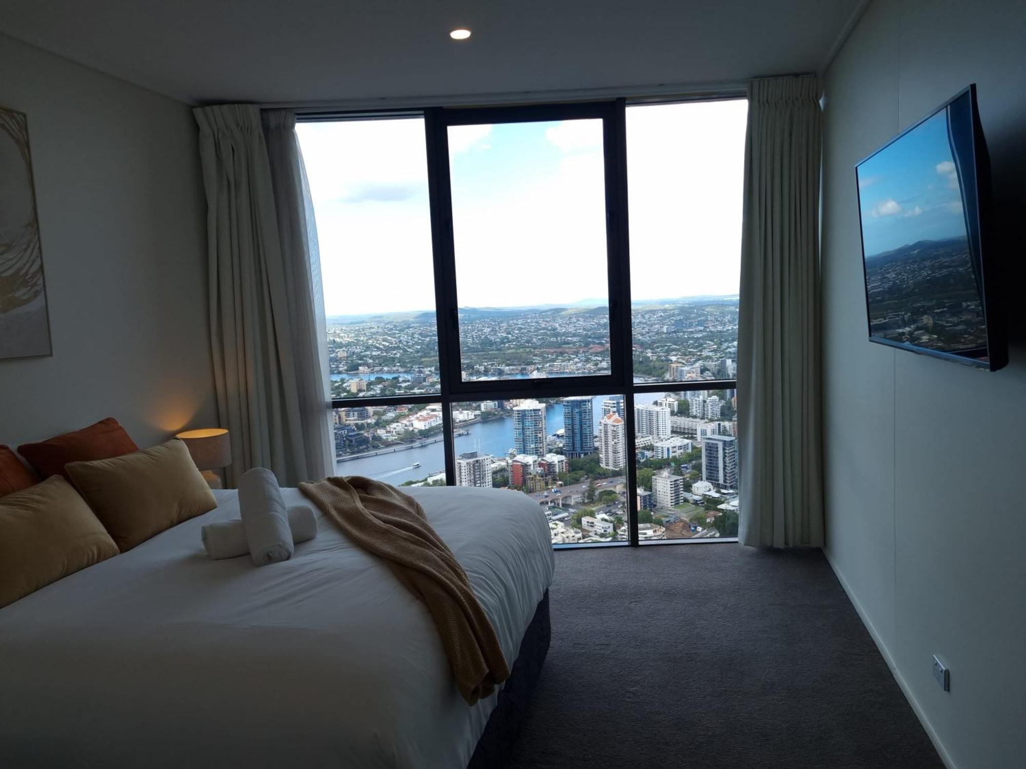 Premium 4 Bedroom Family - * Brisbane