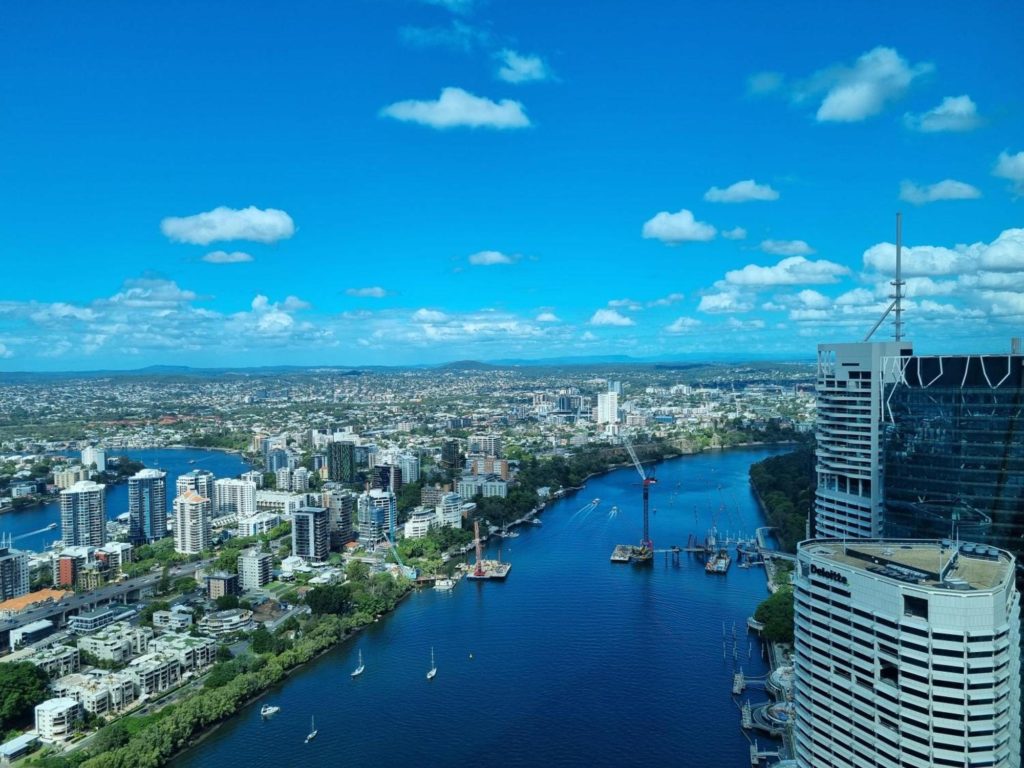 Premium 4 Bedroom Family - Apartment Brisbane