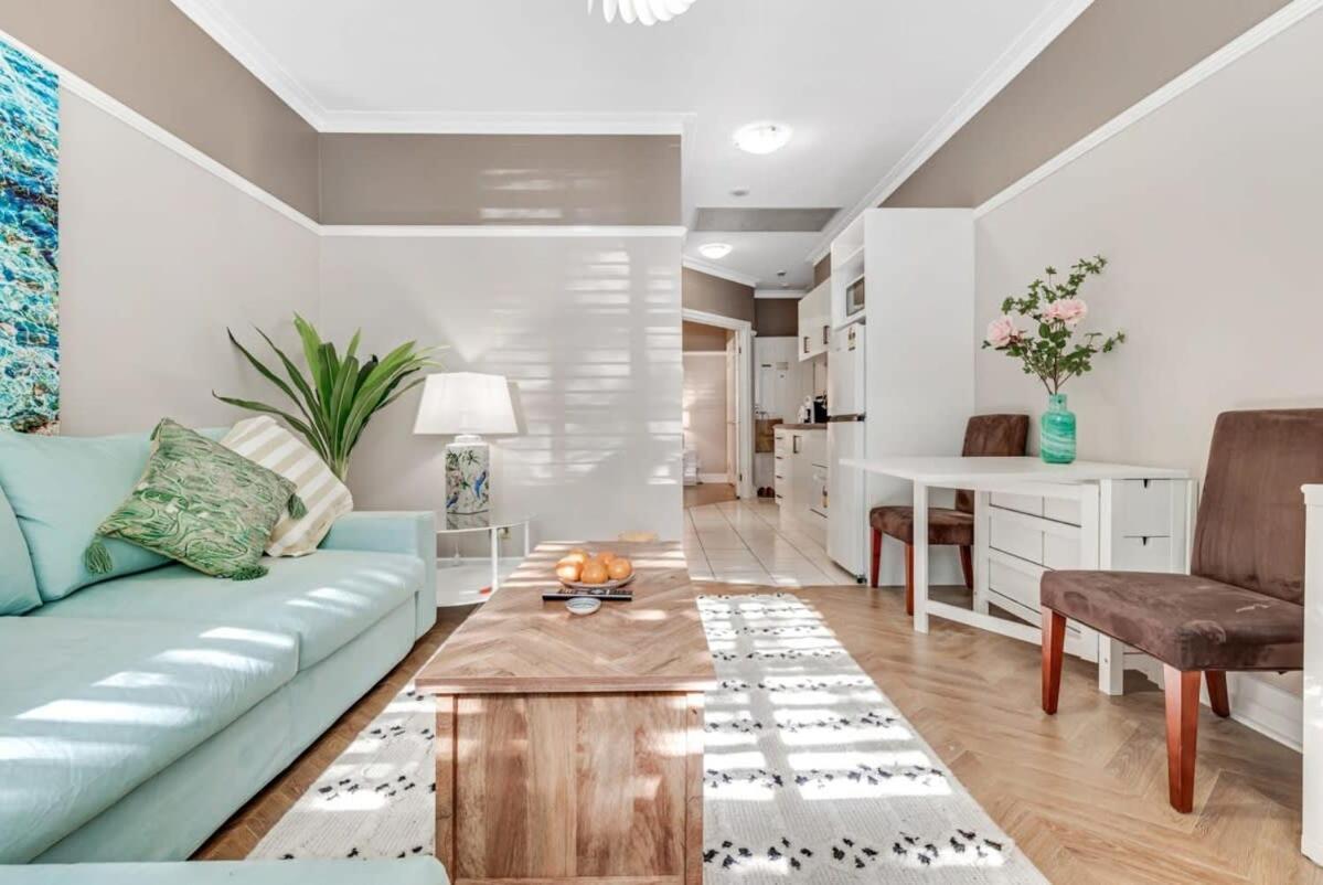 Adina 1br Walk To Queen St Mall Apartment *