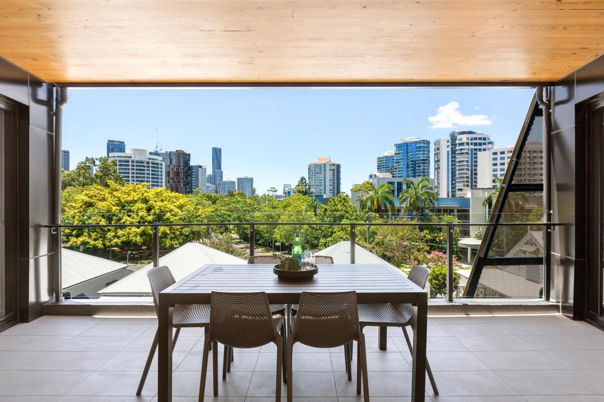 Apartment The Monterey By Urban Rest *