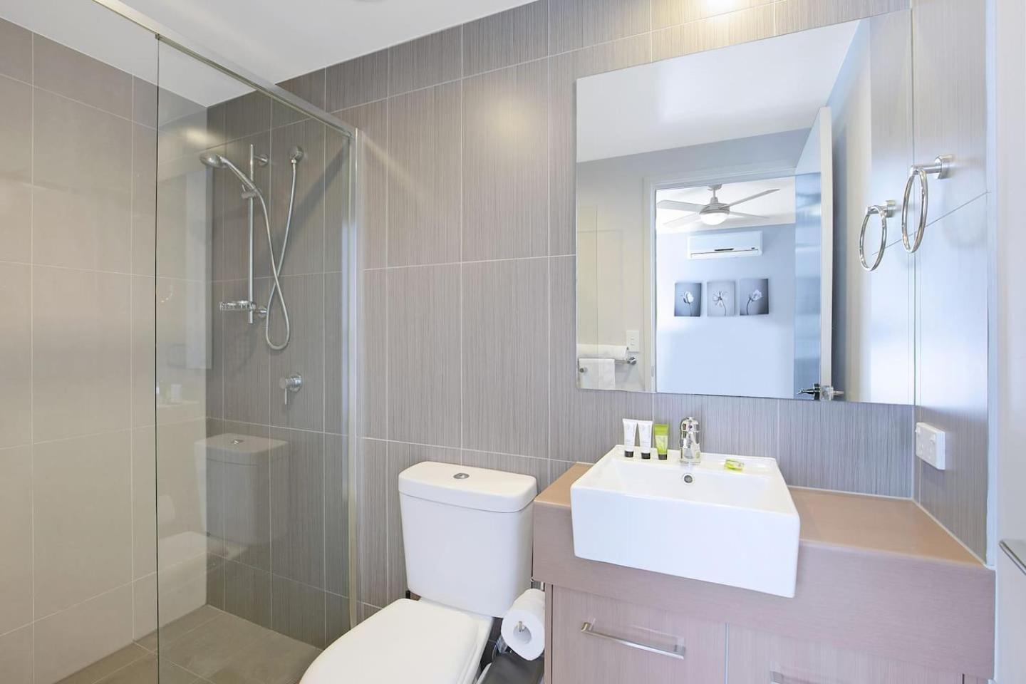 Apartment 'the Provincia' A Contemporary Inner-city Abode Brisbane