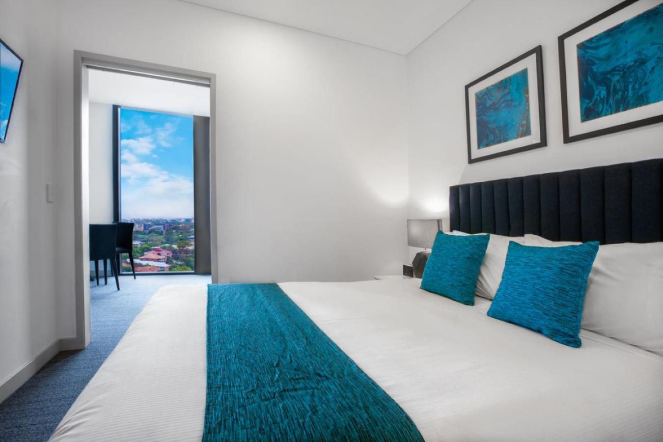 Aparthotel Essence Taringa
