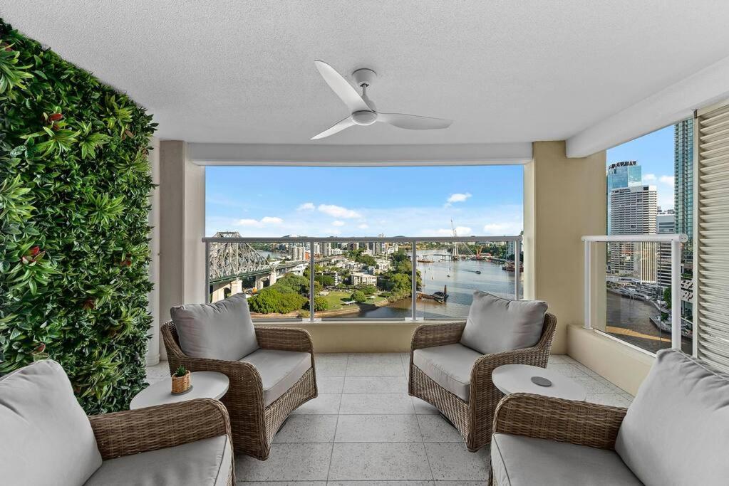 Apartment Stunning! 2bed, 1bath, 1car, Views - Cbd
