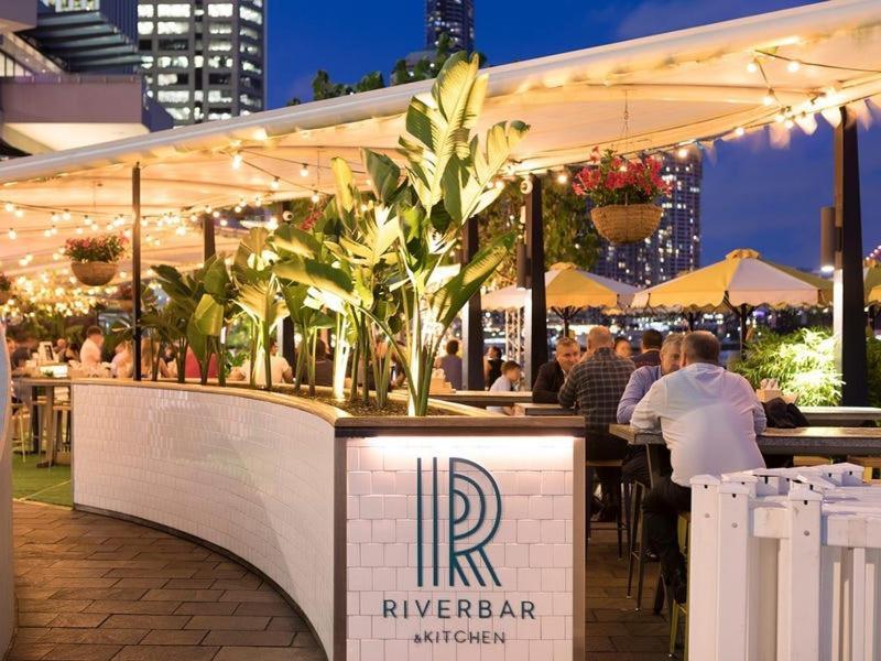 Apartment Riverview 2b2b In Cbd W/parking, Pool, Gym