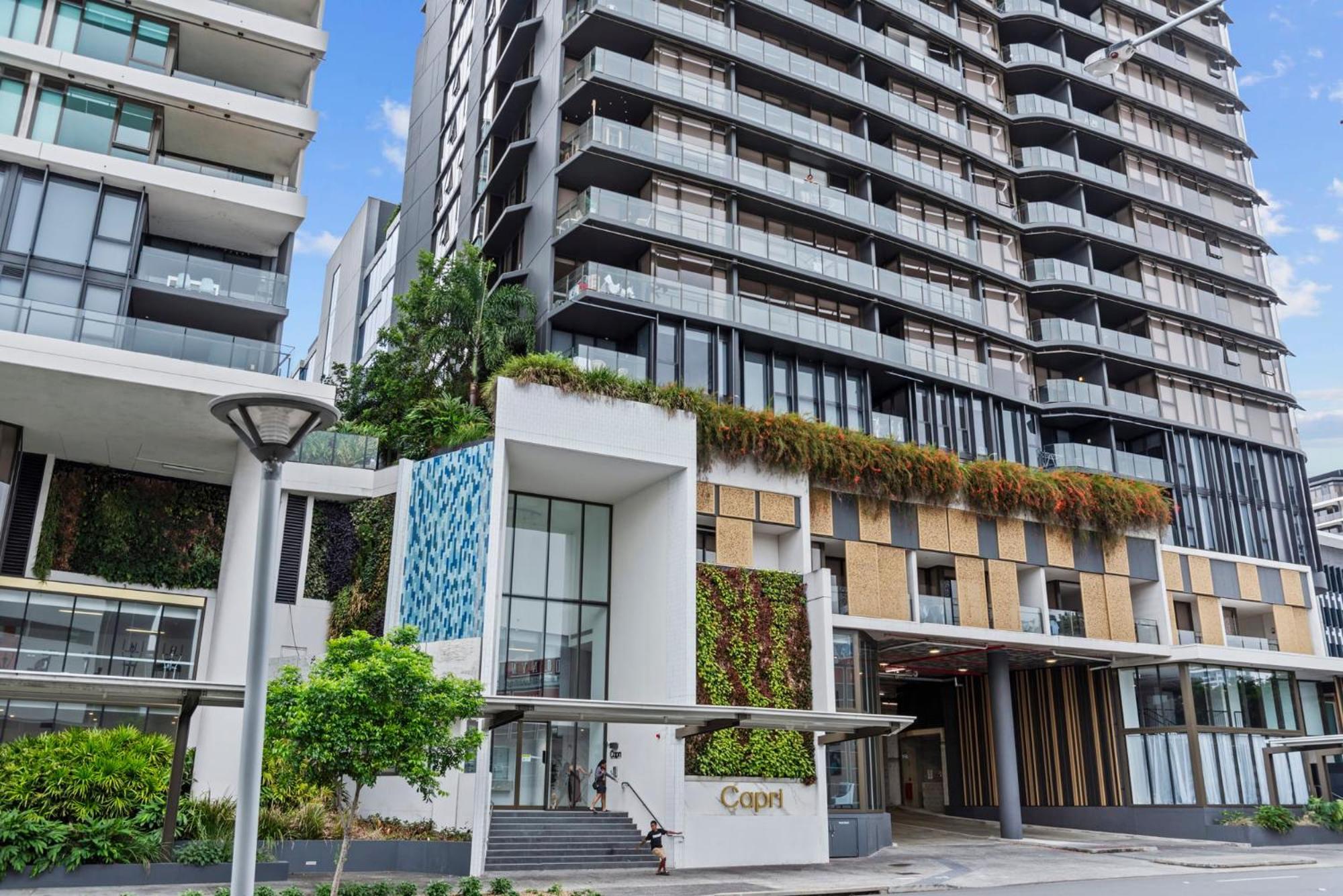 Capri Luxury Newstead Apartment