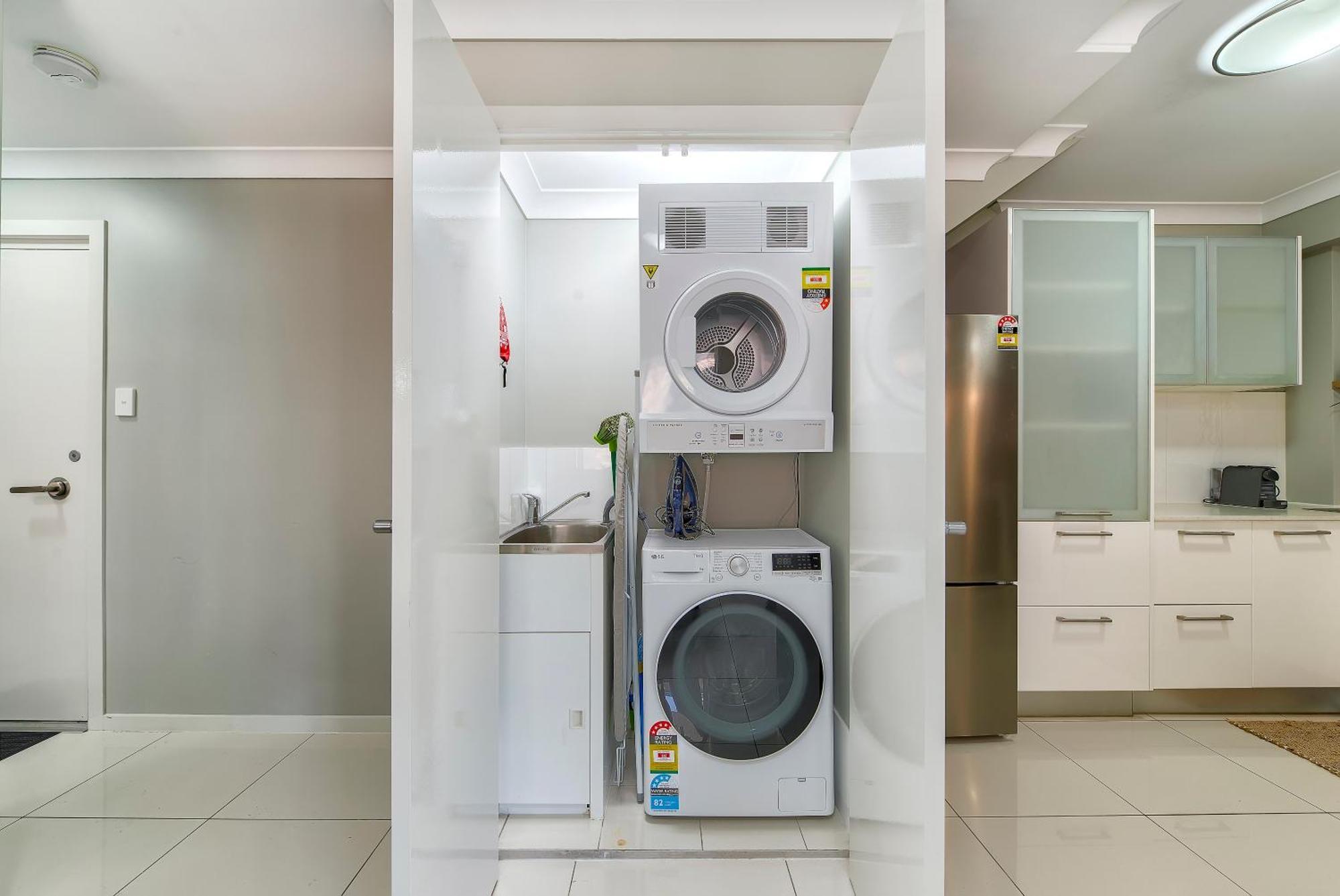 Experience Stylish Apartment *