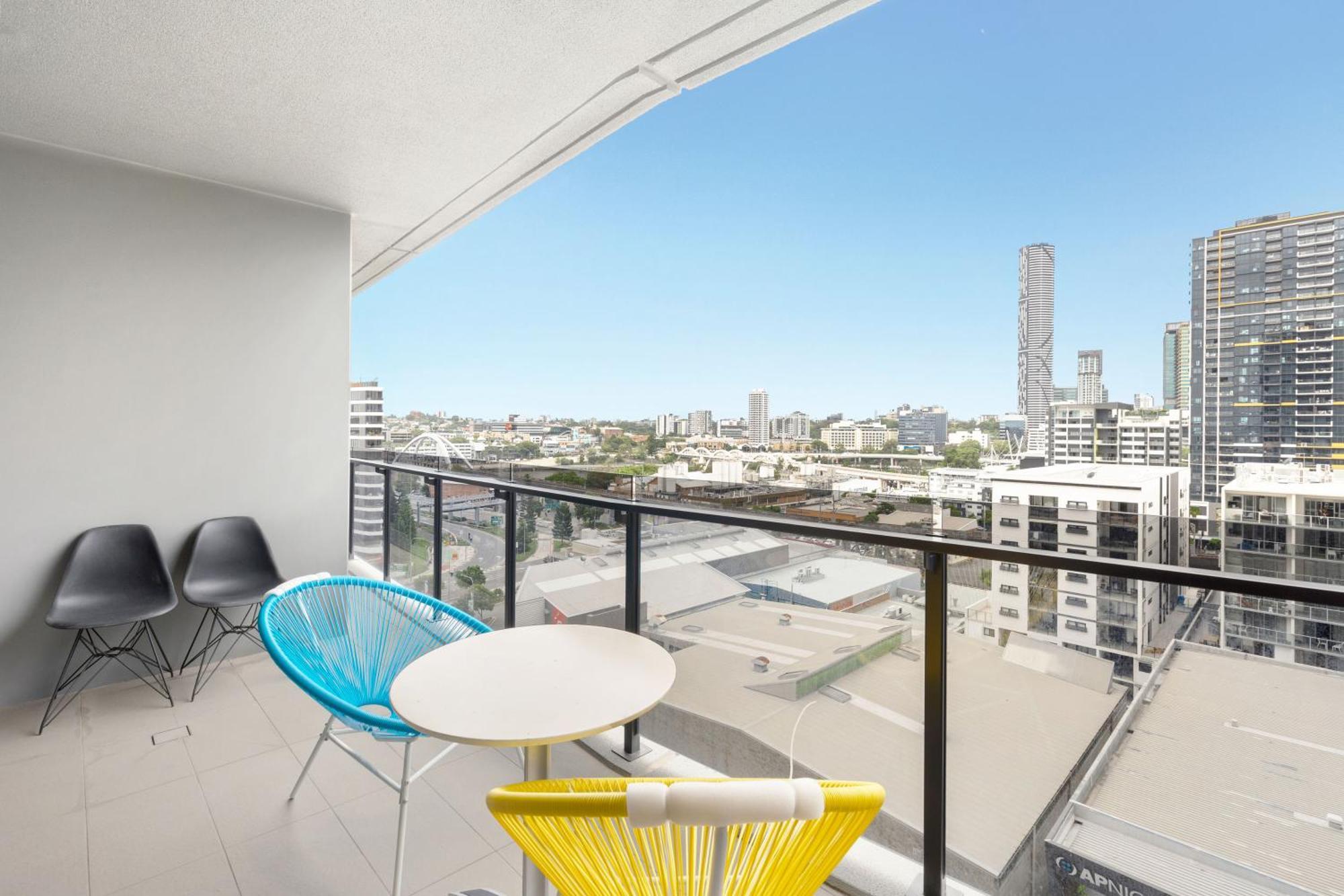 Apartment Kozyguru South Kozy 2 Bedrooms + Free Parking One Qsb001-1203 Brisbane