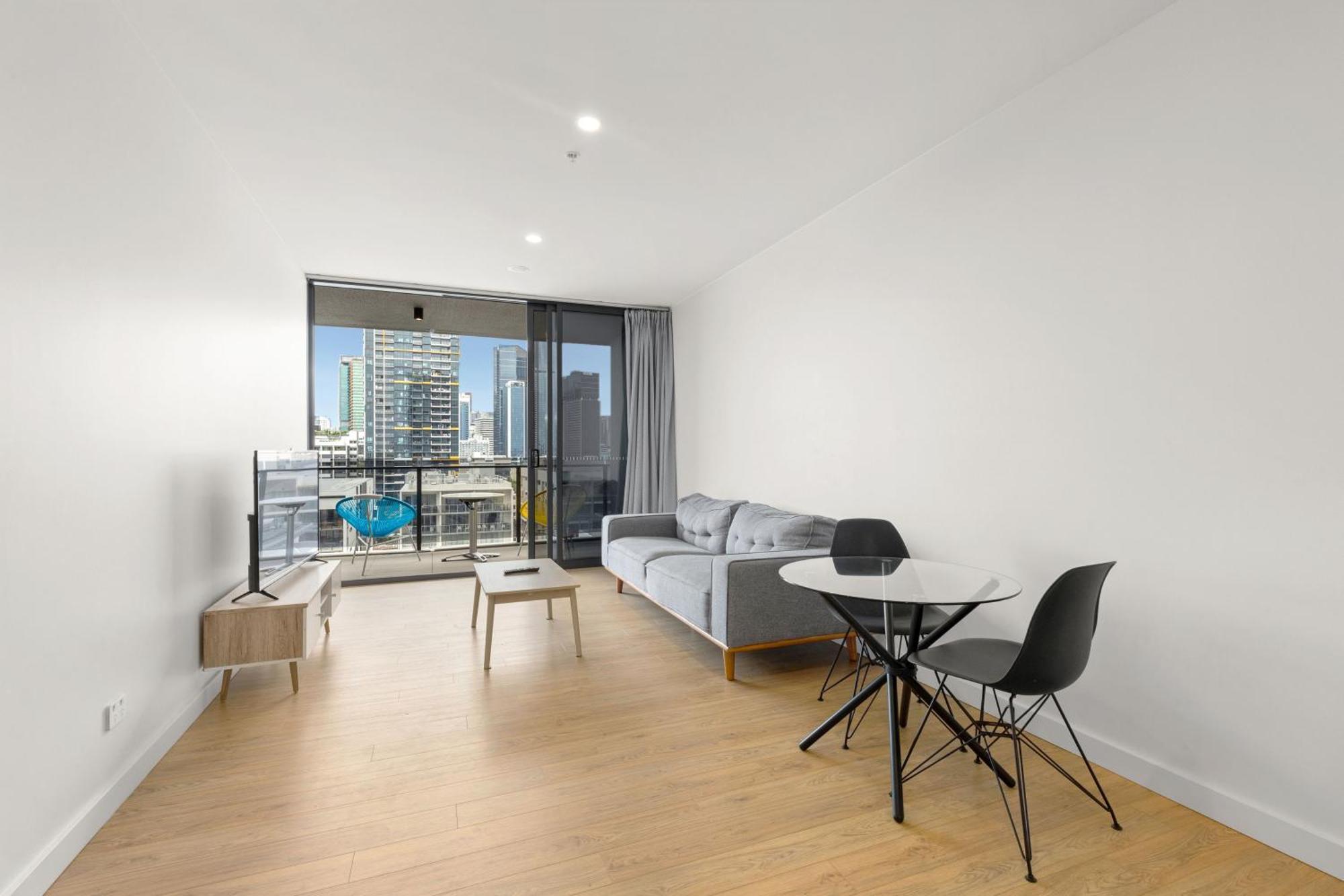 Kozyguru South Kozy 2 Bedrooms + Free Parking One Qsb001-1203 Apartment Brisbane