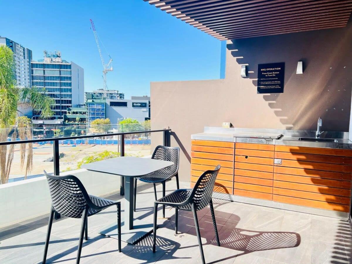 Cassa Toowong - Convenient 1b At Location With Parking Managed By The Cassa Apartment *