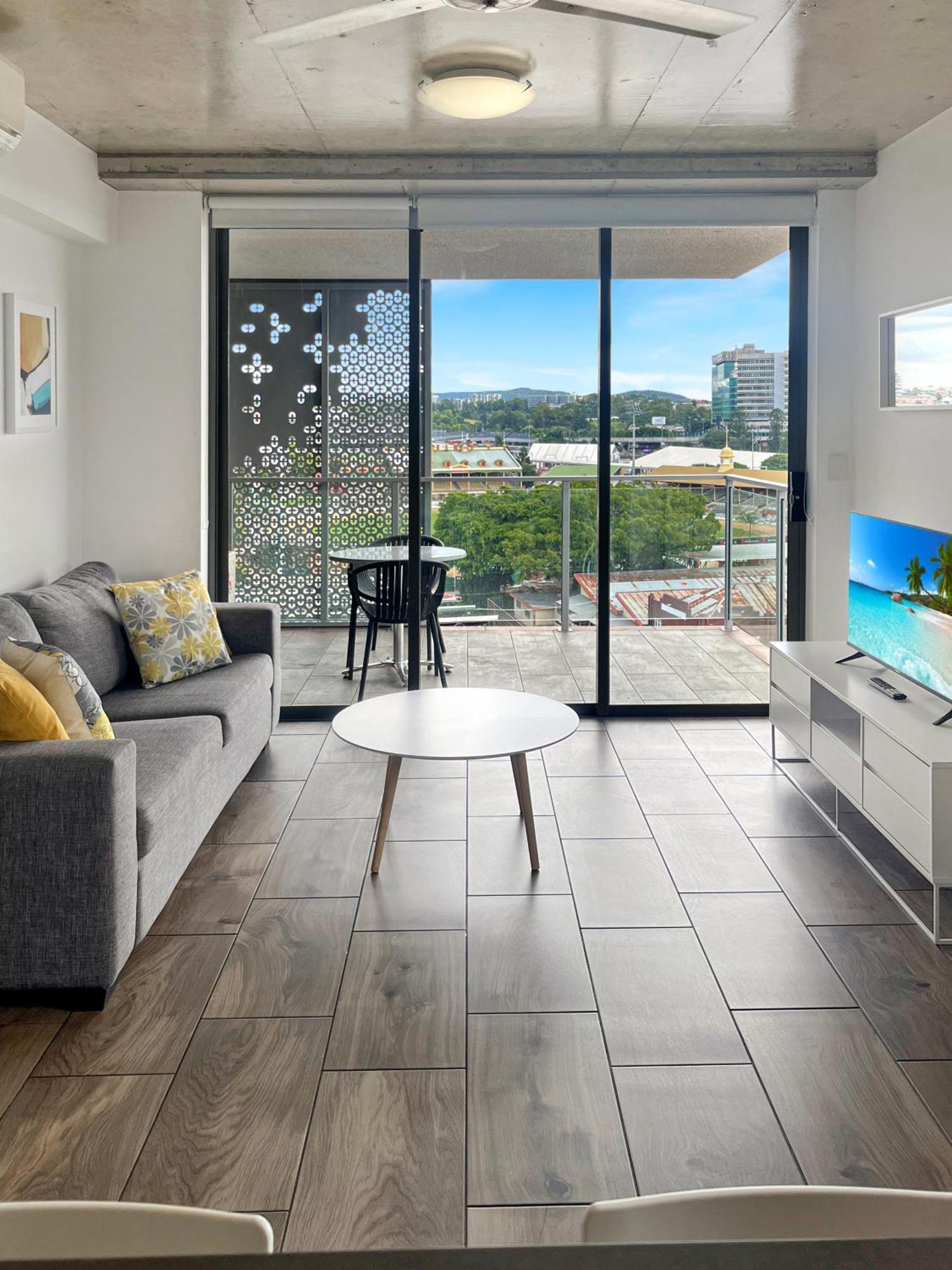 Direct Collective - Pavilion And Governor On Brookes 4*