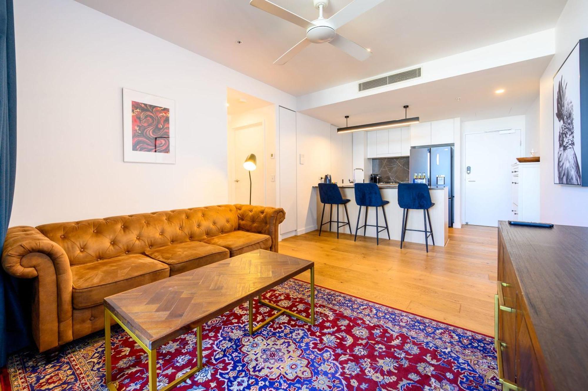 Stunning 2 Bedroom Retreat W Gym Sauna And Pool