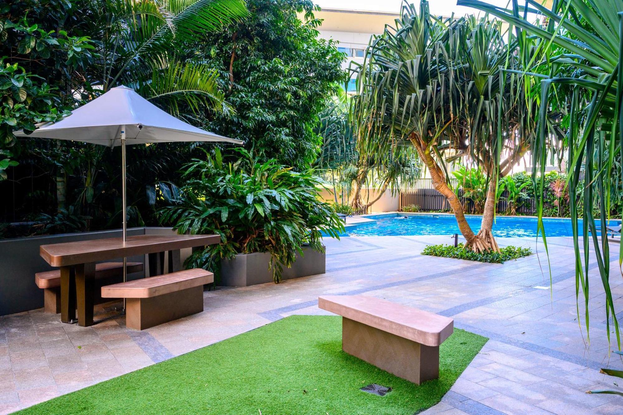 Stunning 2 Bedroom Retreat W Gym Sauna And Pool Apartment *