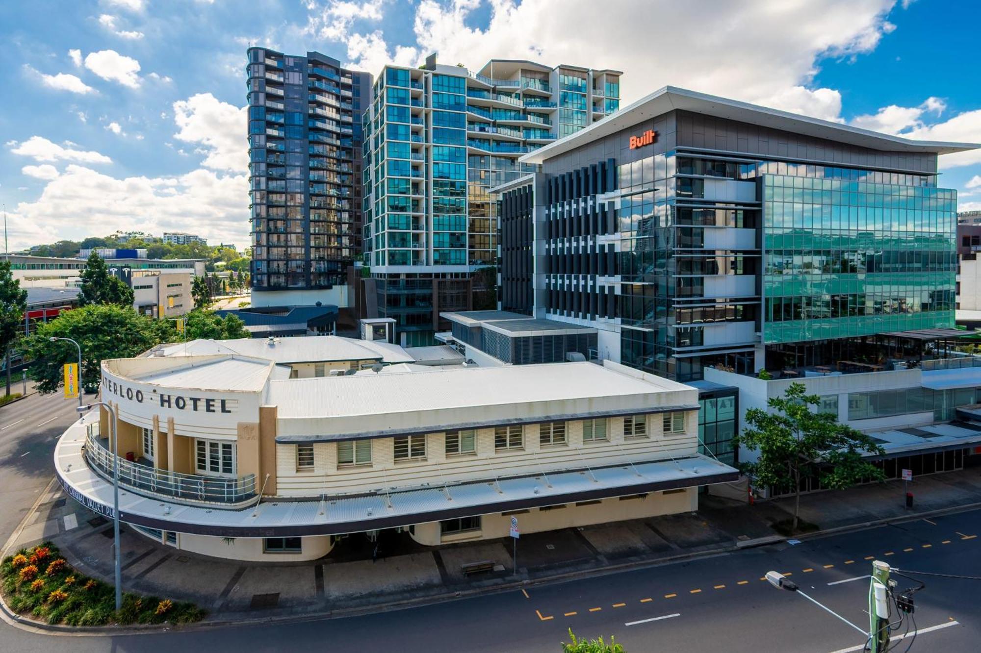 Oasis Stylish With Gym Rooftop Pool Apartment