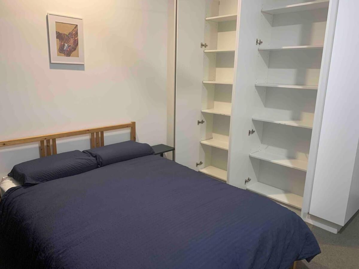 Stunning 2 Bedroom Retreat W Gym Sauna And Pool *