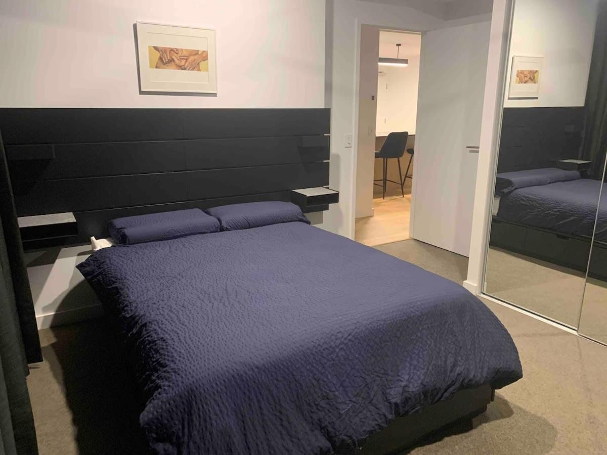 Apartment Stunning 2 Bedroom Retreat W Gym Sauna And Pool *