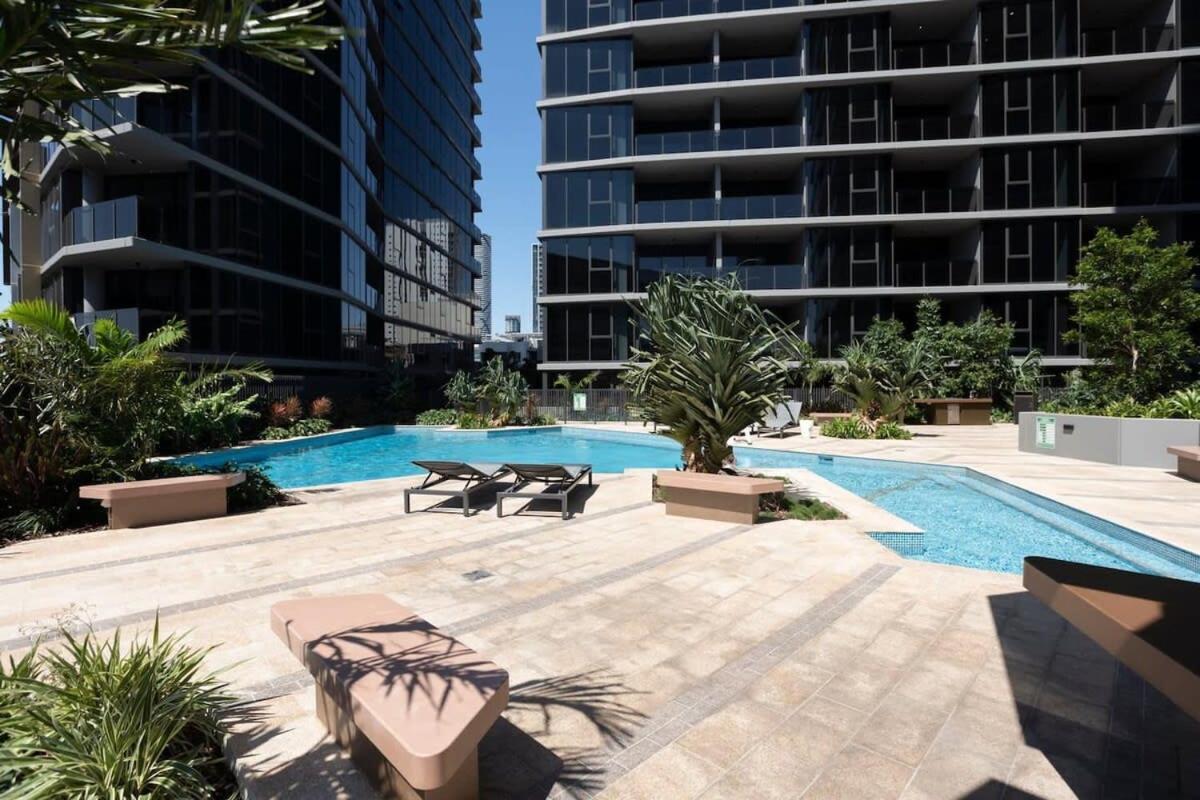 Stunning 2 Bedroom Retreat W Gym Sauna And Pool Apartment Brisbane