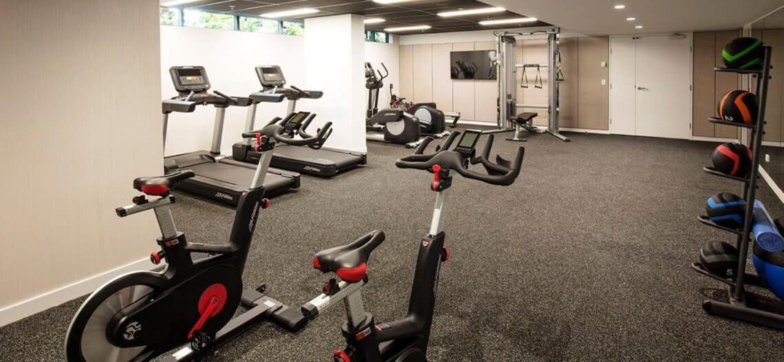 Apartment Stunning 2 Bedroom Retreat W Gym Sauna And Pool