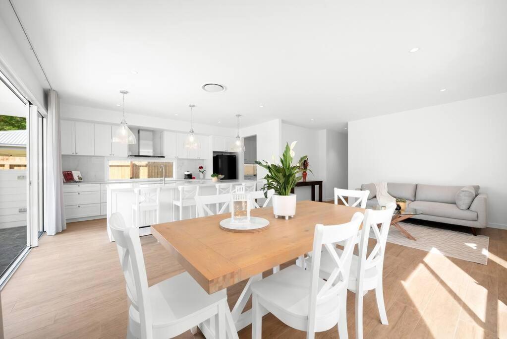 Luxury House With Pool, Close To Cbd Apartment